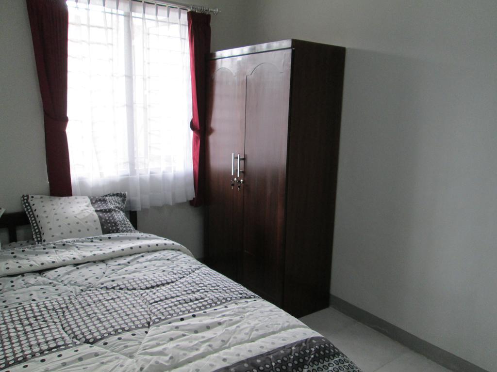 Elenor's Home Bandung Værelse billede
